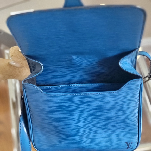 Louis Vuitton Epi Cartouchiere GMToledo Blue Shoulder Crossbody Bag..Authentic.. - Picture 7 of 16